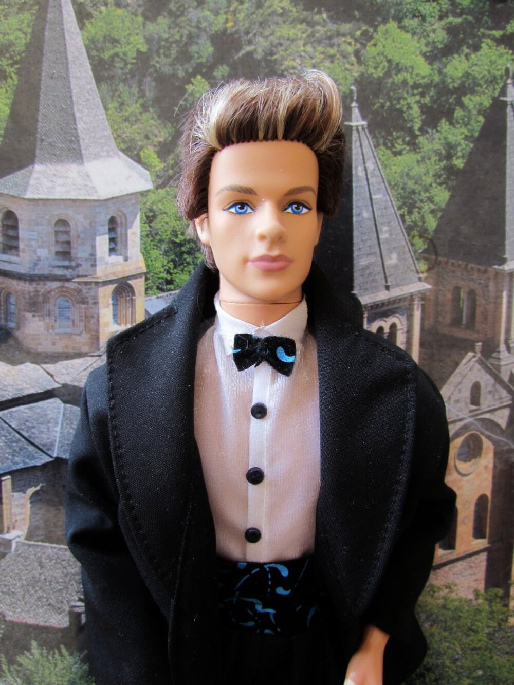 KEN ARTICULATED, BARBIE'S HANDSOME GROOM in TUXEDO, STREAKED ROOTED HAIR, 2005
